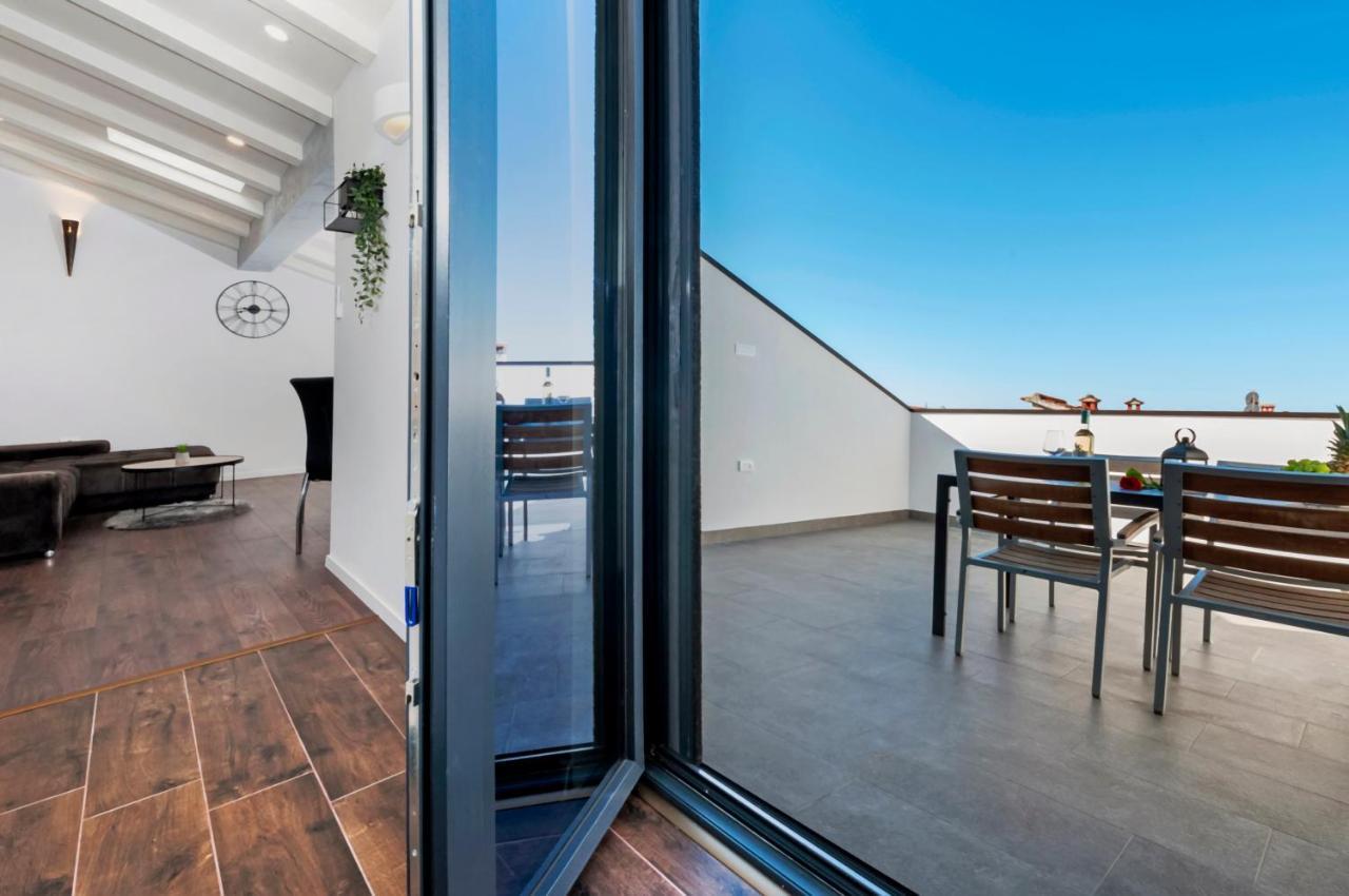 Deluxe Apartments A&A - 2 โรวีน ภายนอก รูปภาพ