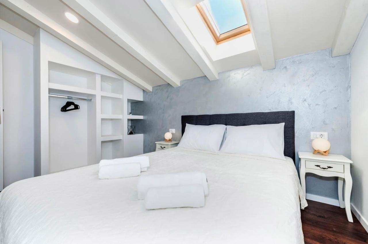 Deluxe Apartments A&A - 2 โรวีน ภายนอก รูปภาพ